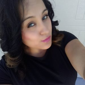 Meet your Posher, Venessa